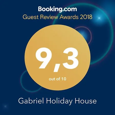 Gabriel Holiday House-2